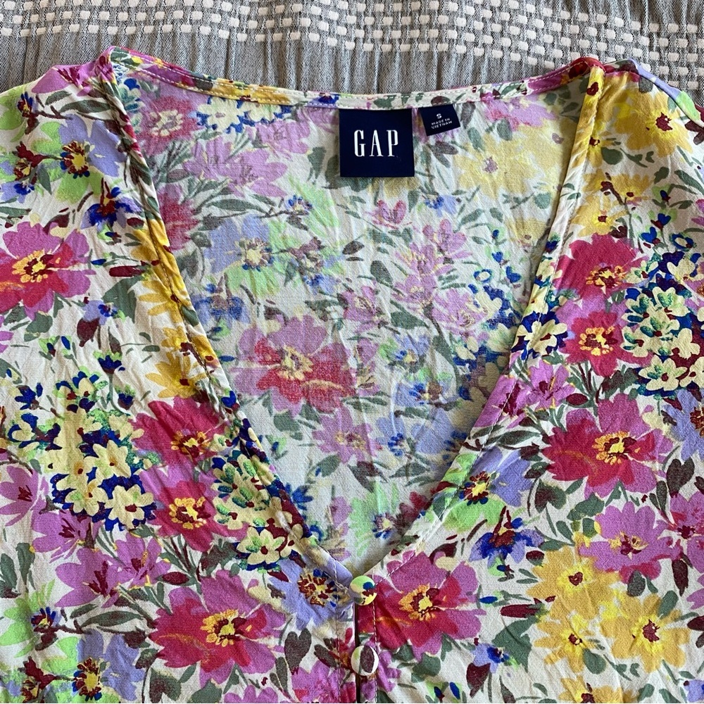 Gap Crepe Flutter-Sleeve Top Spring Multi Floral V Neck Short Sleeve Small Crop - Picture 7 of 13